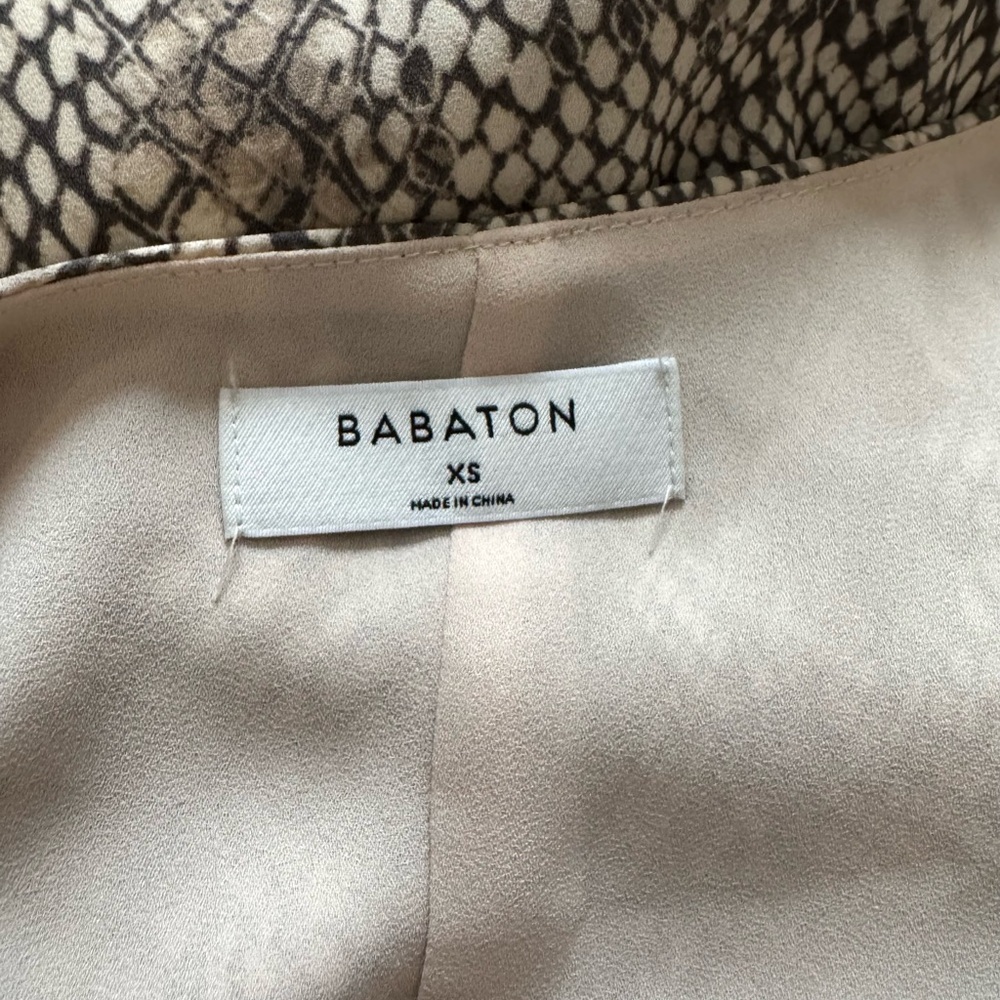 ARITZIA BABATON Wallace Animal Print Wrap Mini Dress (XS) - Picture 5 of 8